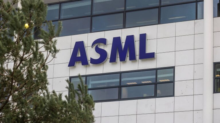 asml-share-price-329.jpeg
