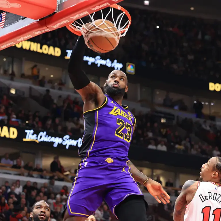 bulls-vs-lakers-305.webp