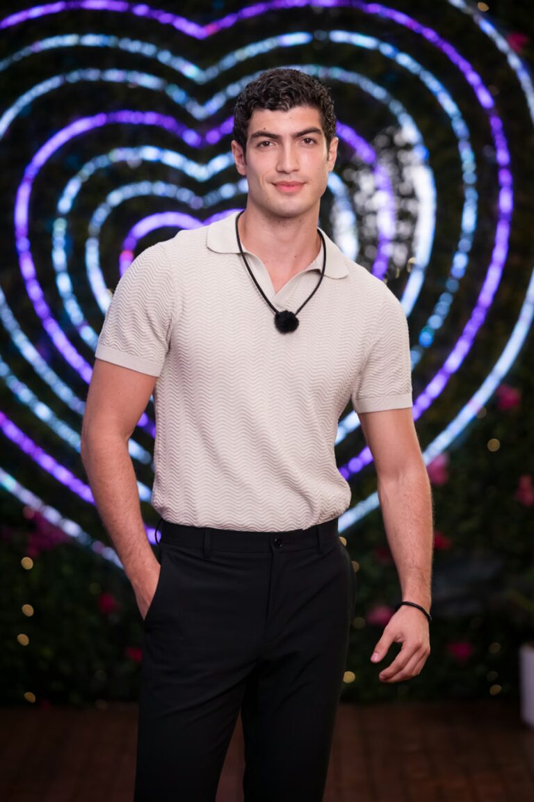 charlie-love-island-1613.jpg