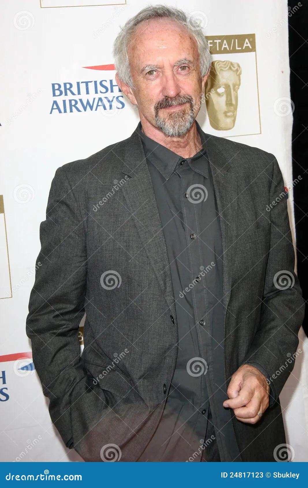 jonathan-pryce-87.webp