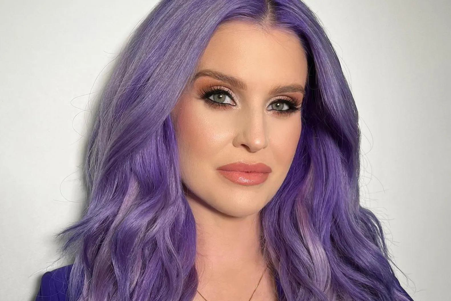 kelly-osbourne-400.webp
