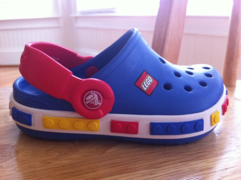 lego-crocs-14.jpeg
