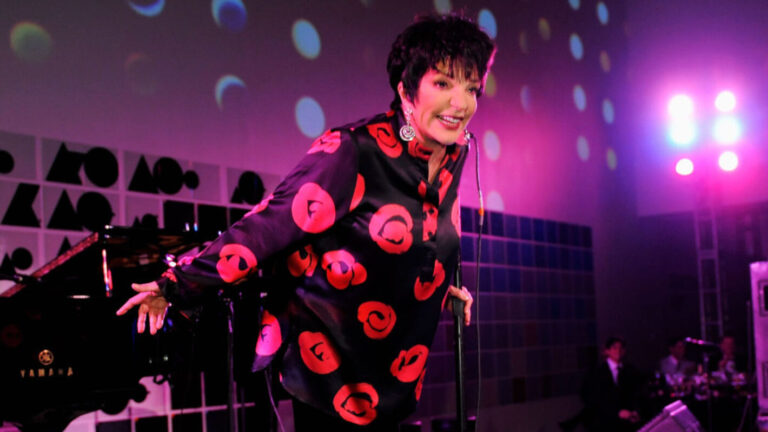 liza-minnelli-1418.jpeg