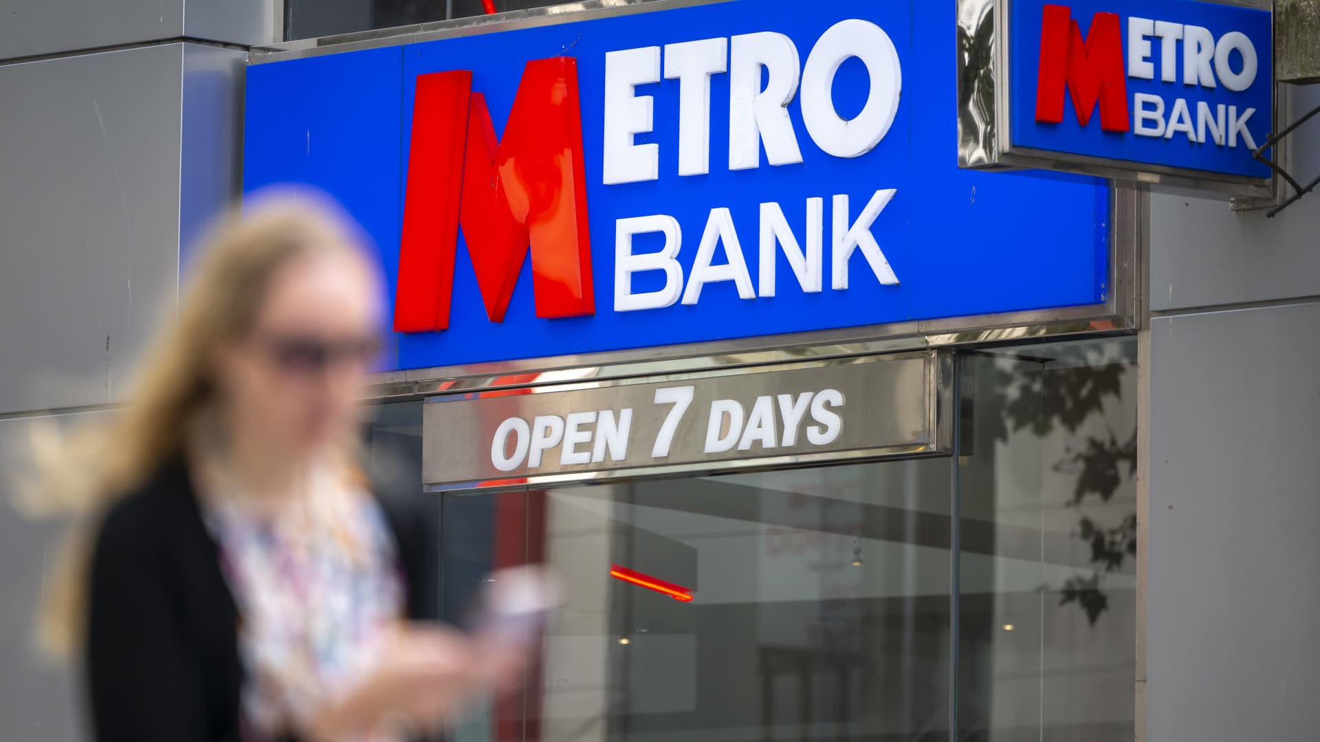 metro-bank-207.jpeg