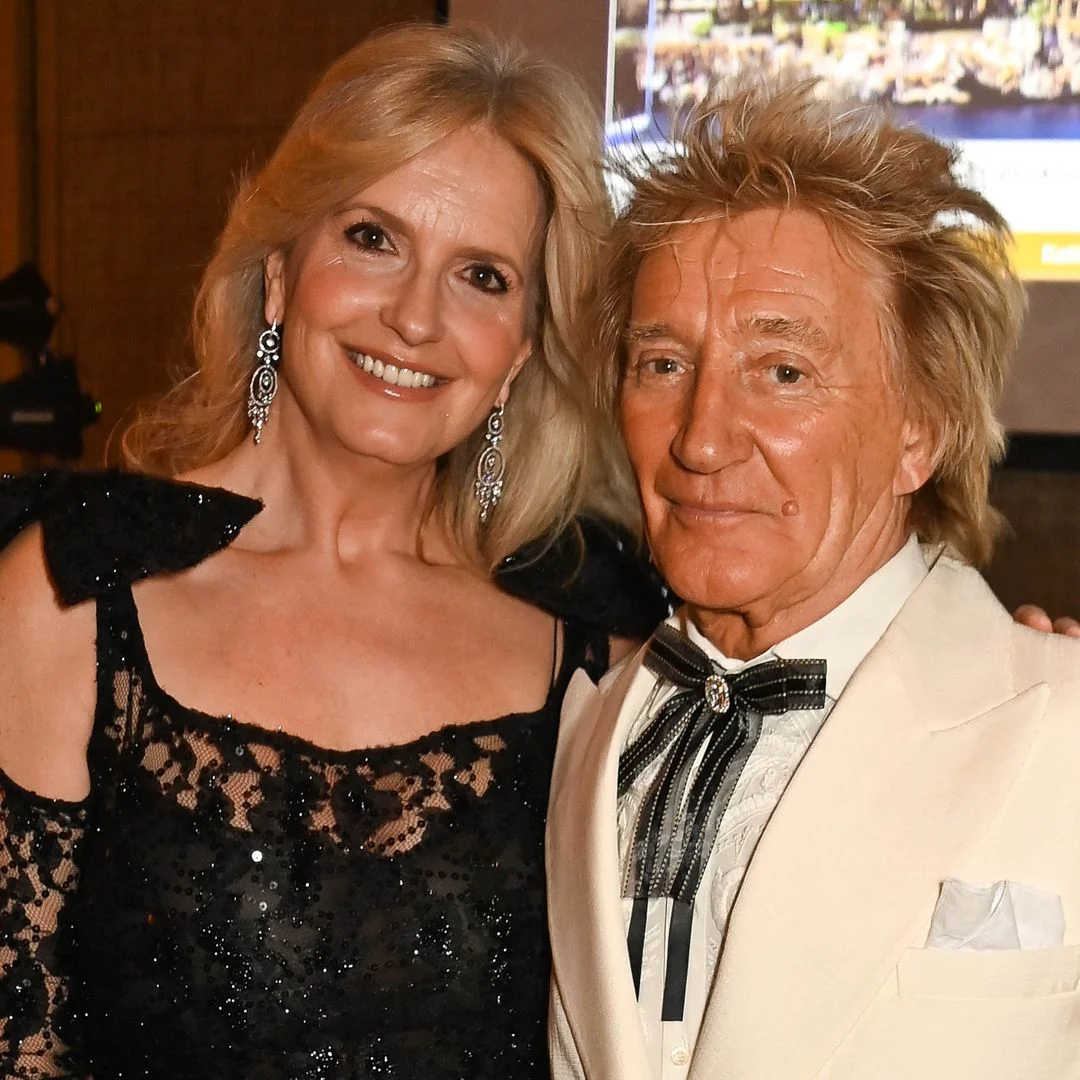 penny-lancaster-230.webp