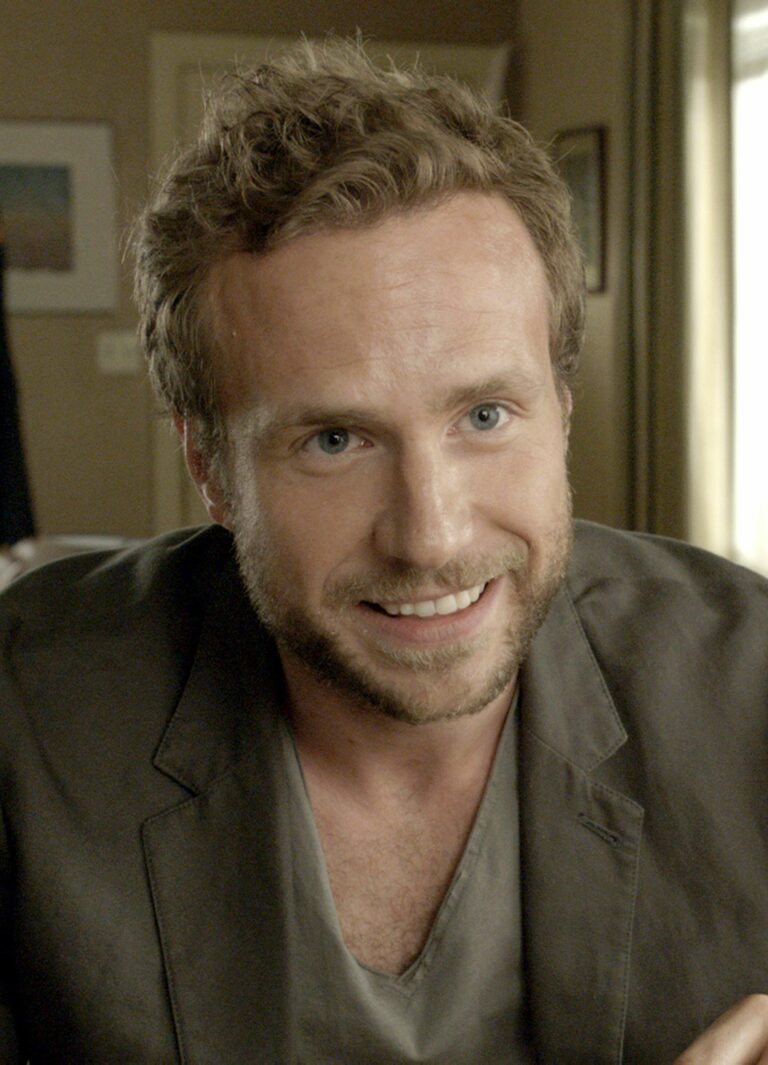 rafe-spall-84.jpeg