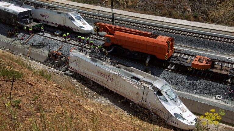 spain-train-crash-6.jpeg