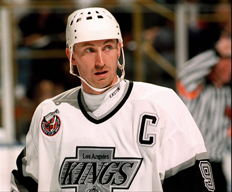 wayne-gretzky-208.jpeg