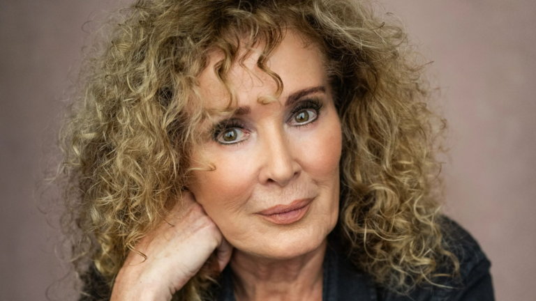 beverley-callard-250.webp