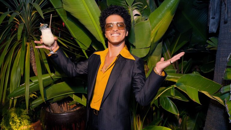 bruno-mars-1489.jpeg