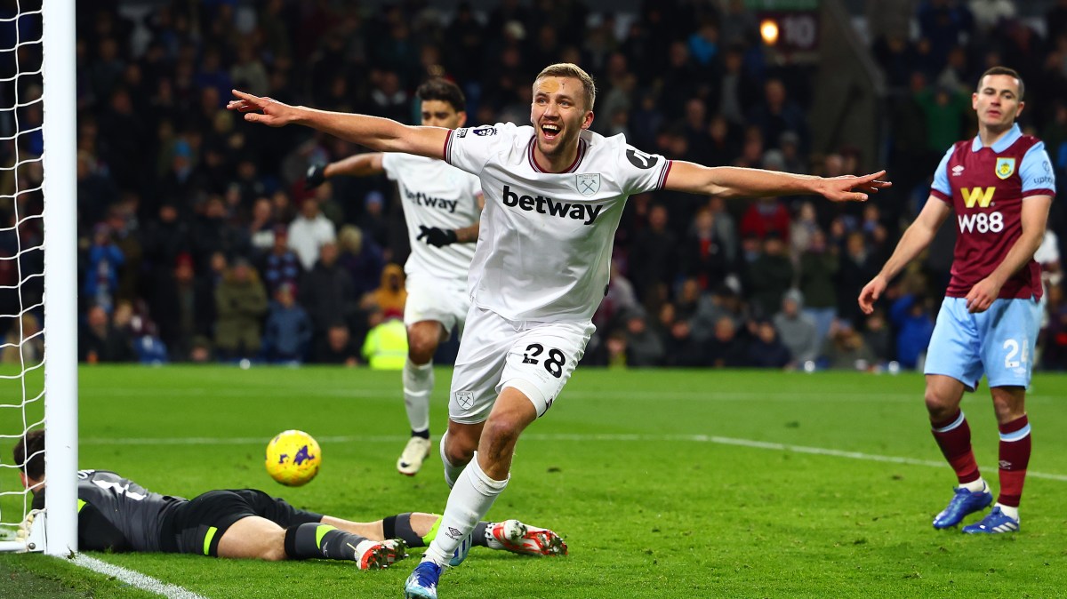burnley-vs-west-ham-189.jpeg