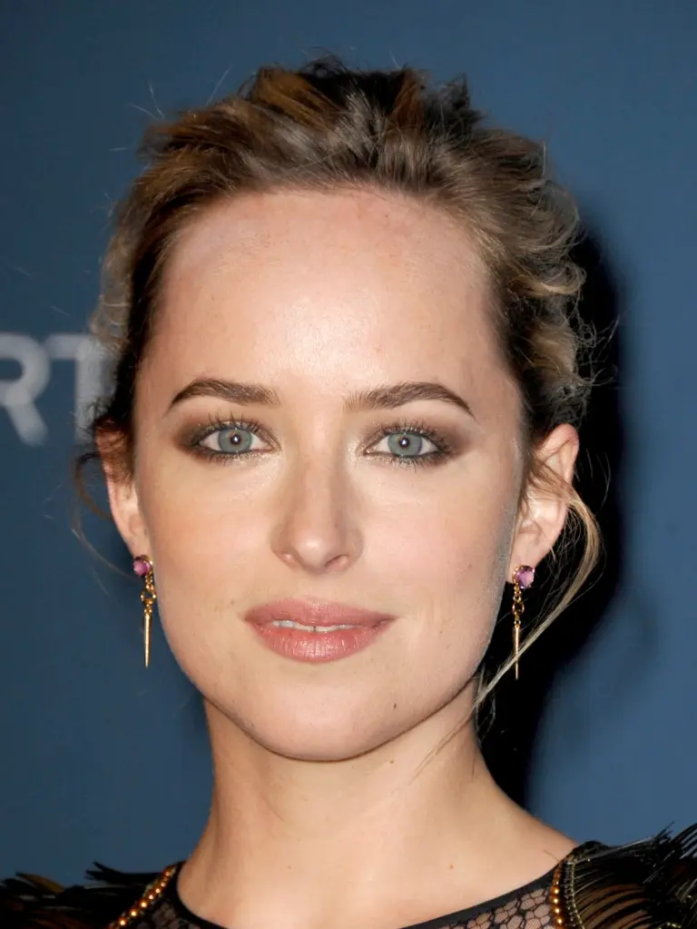 dakota-johnson-780.webp