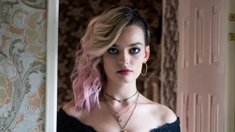 emma-mackey-195.webp