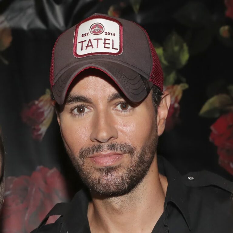 enrique-iglesias-211.jpg