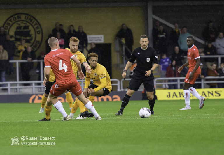 grimsby-town-vs-wolves-107.jpeg