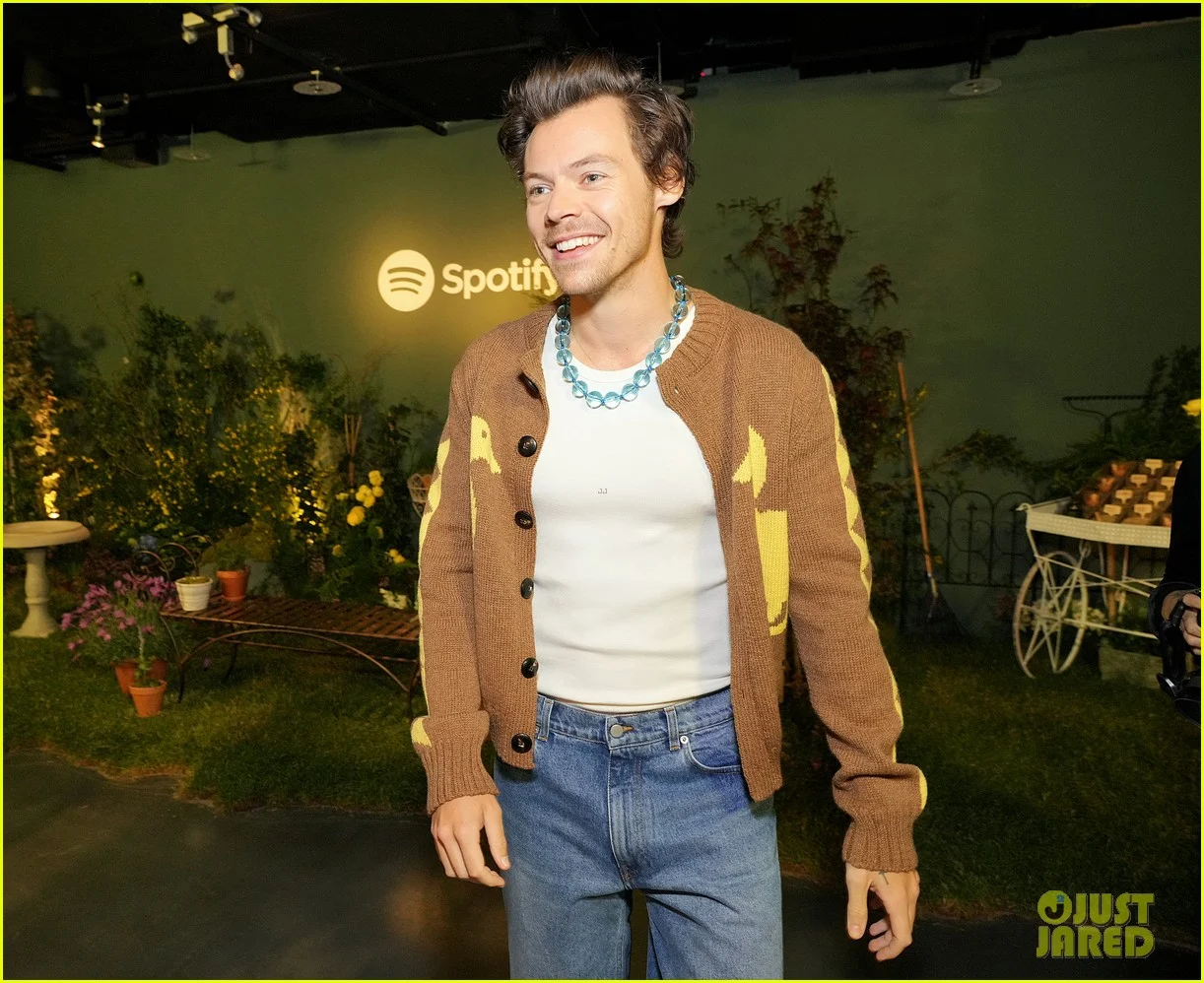 harry-styles-listening-party-1135.webp