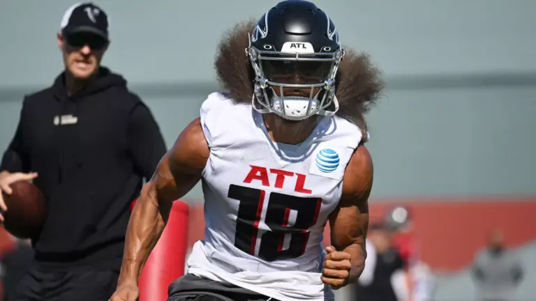 mack-hollins-14.webp
