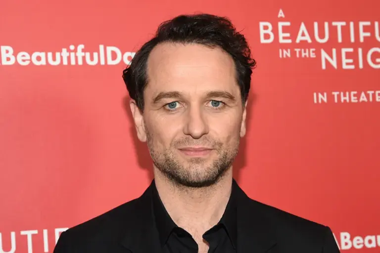 matthew-rhys-1344.webp