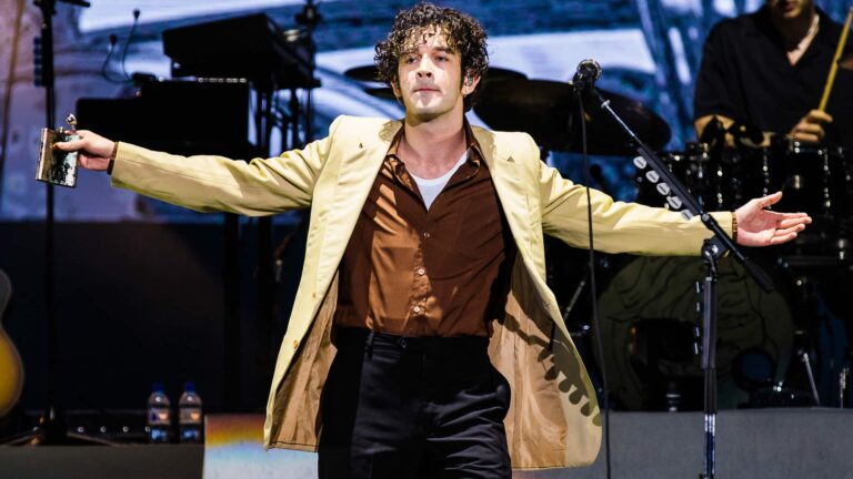 matty-healy-200.jpeg