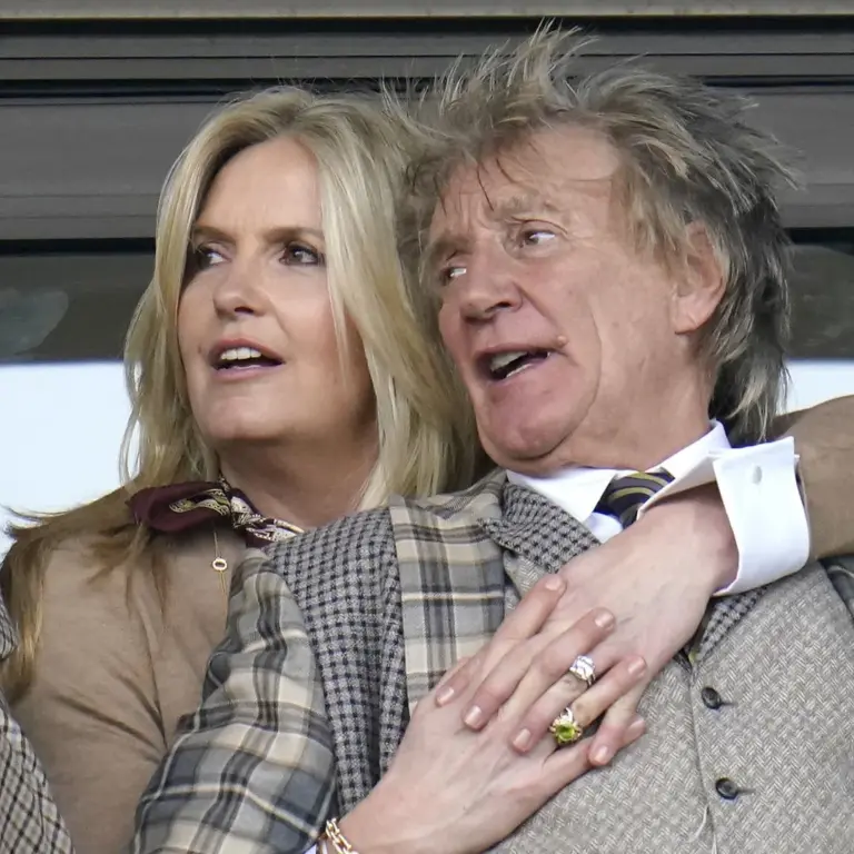 penny-lancaster-88.webp