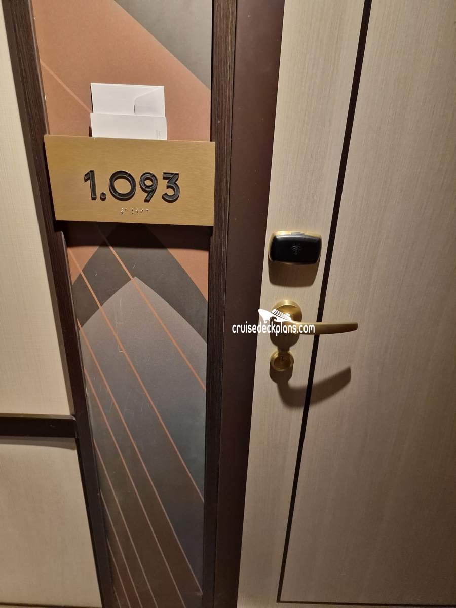 queen-1093.jpeg