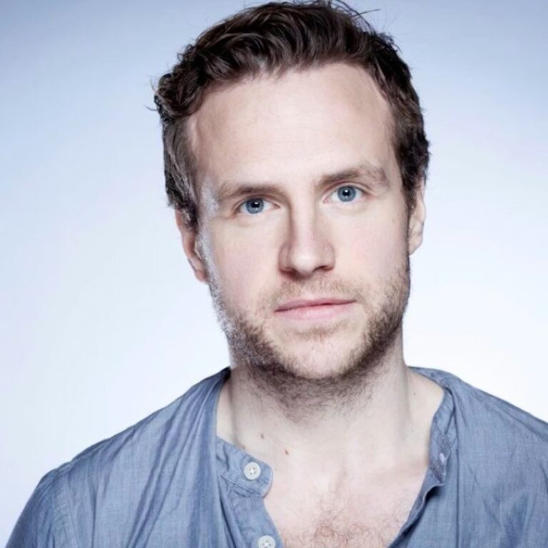 rafe-spall-458.jpeg