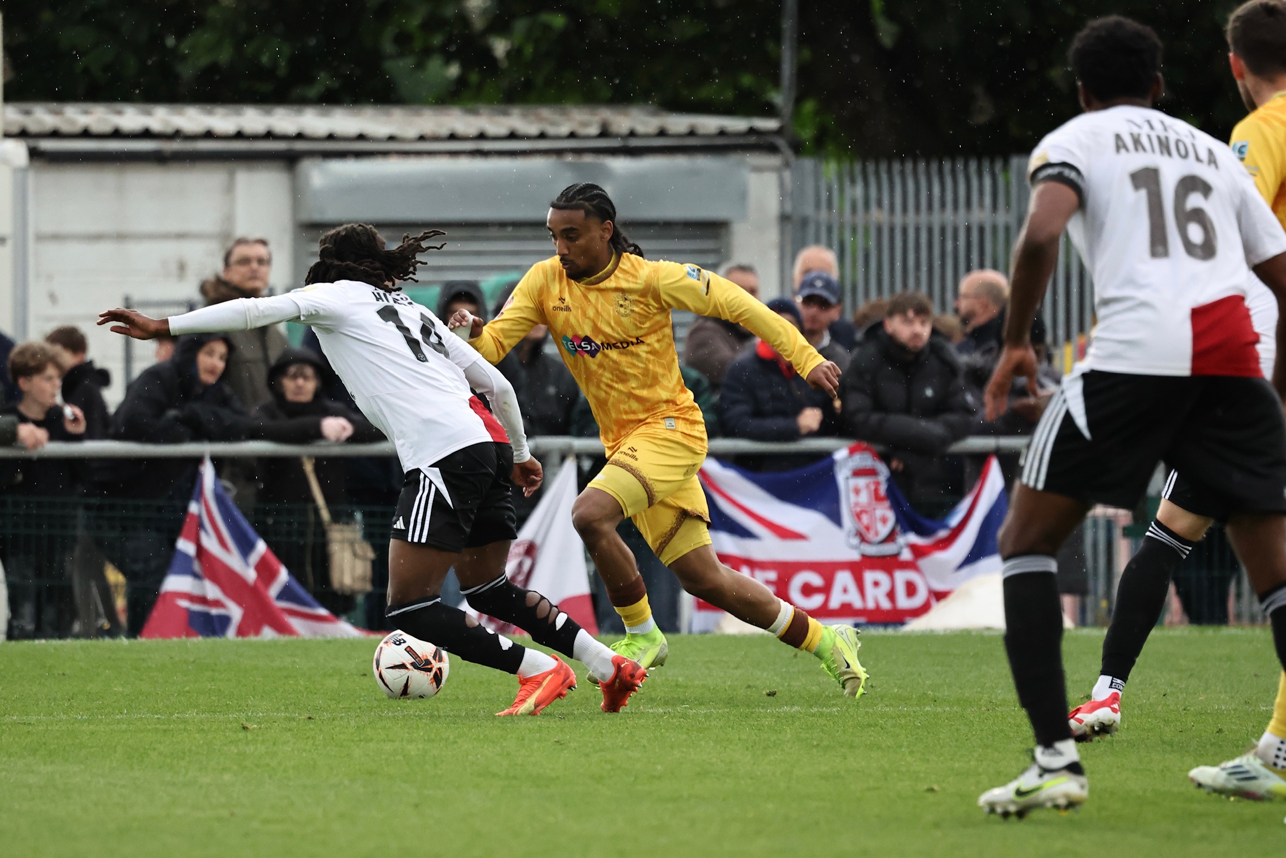 sutton-united-vs-woking-688.jpeg