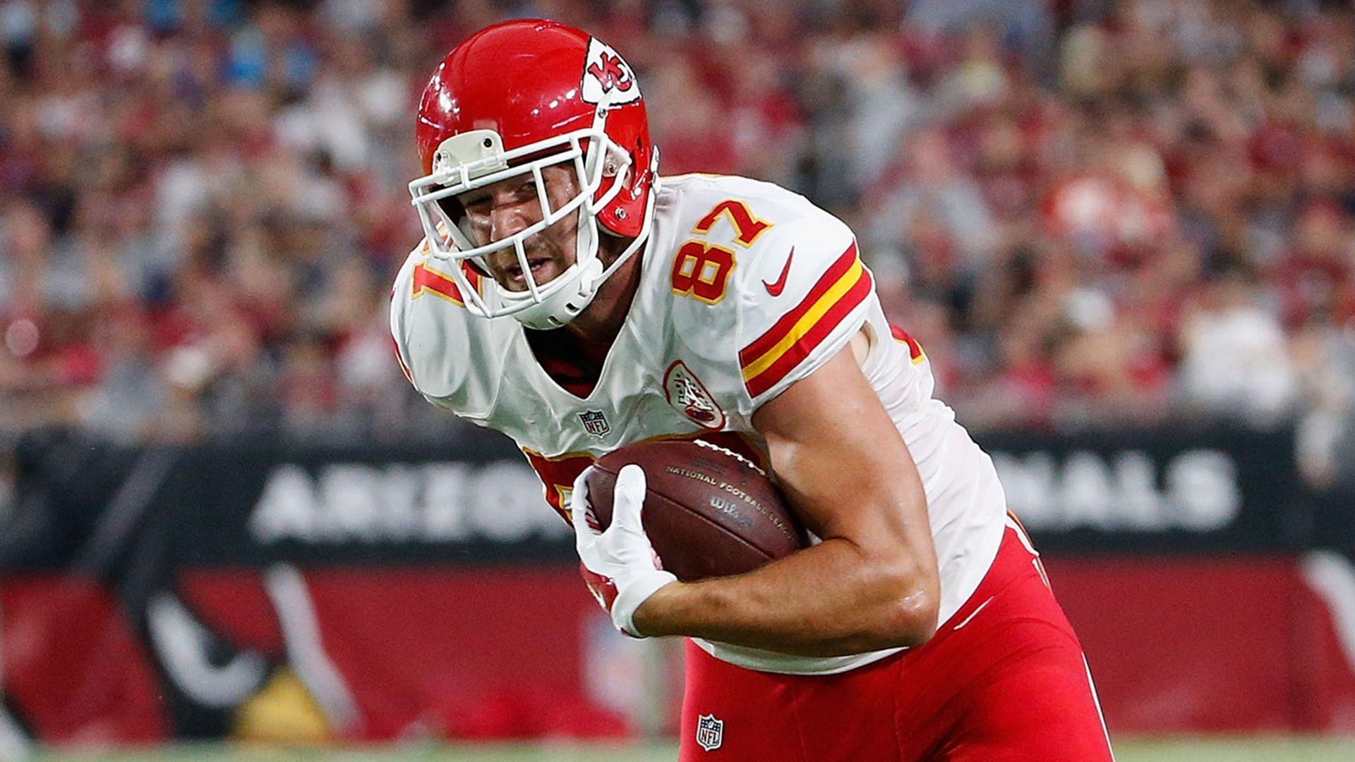travis-kelce-130.jpeg