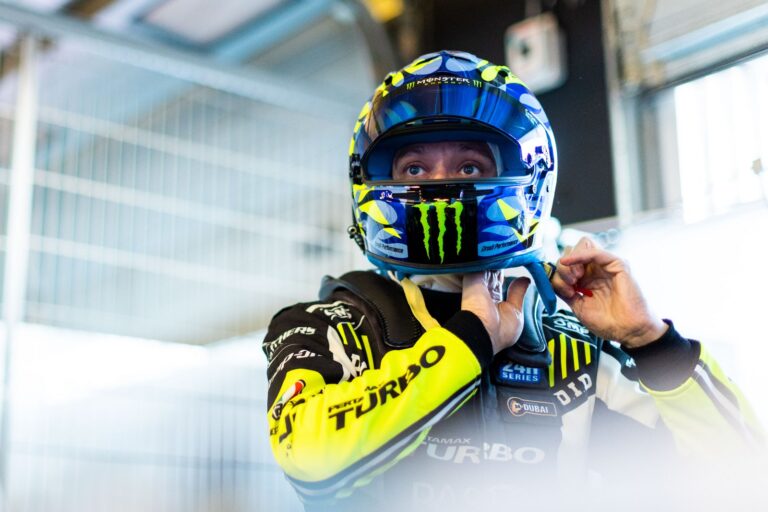 valentino-rossi-240.jpeg