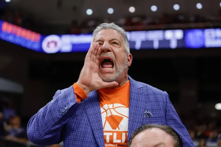 bruce pearl — US news