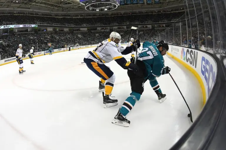sharks vs predators — US news