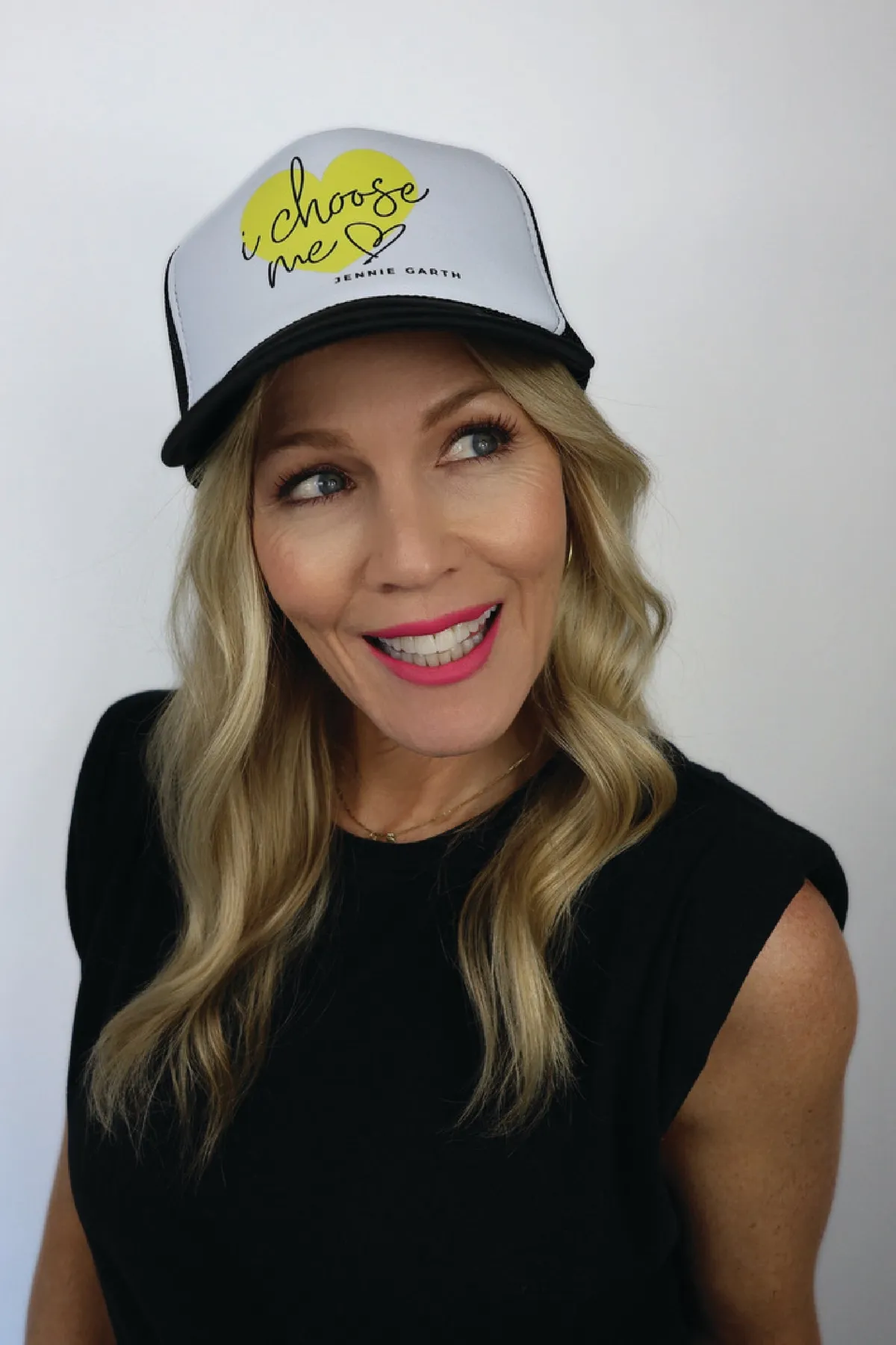 jennie garth — US news